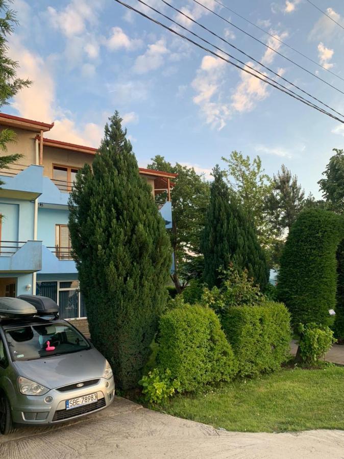 Vila Deni Tushemisht Екстер'єр фото